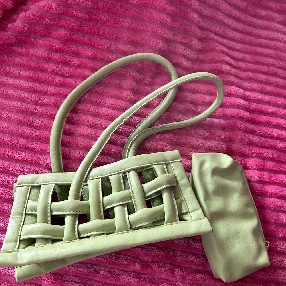 Elegant Green Woven Handbag